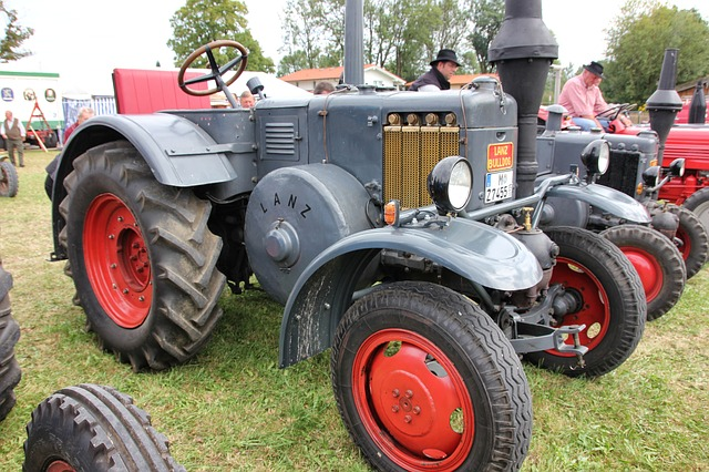 Ein Lanz-Bulldog von 1935 wurde im Freien abgestellt und  gestohlen. Der Verkäufer haftet daher aufgrund grober Fahrlässigkeit